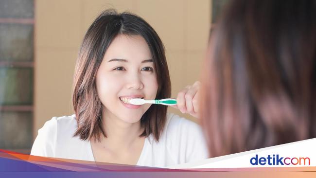 Sikat Gigi Pakai Garam Bisa Memutihkan Gigi Kuning Ini Kata Dokter