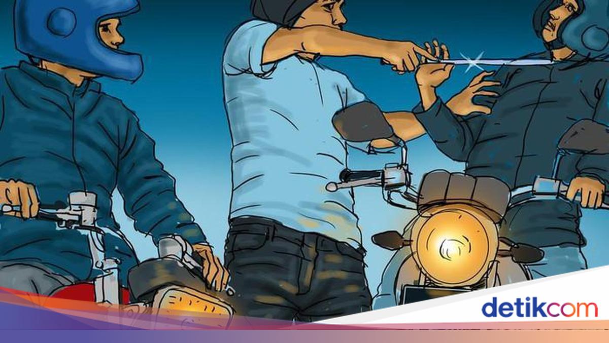 Horor Pria Dibacok Saat Pulang Kerja di Cileungsi Bogor