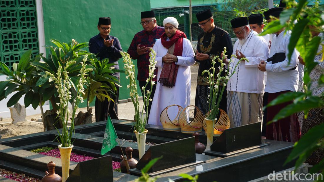 Sandiaga Ingin Interkoneksi Wisata Religi Jombang Terwujud Demi 2 Juta ...