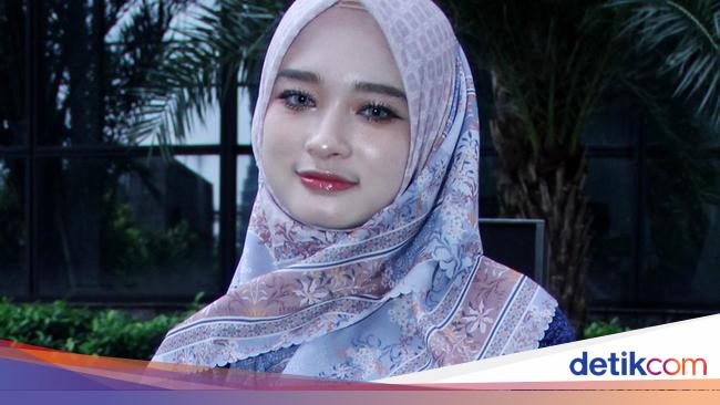 Controversial Statements by Inara Rusli on Changing Household Members 50 Times and Her Attitude Criticized by Eva Manurung – Insights from the Video “The Disappearance of Hope to Reconcile Inara Rusli and Virgoun”