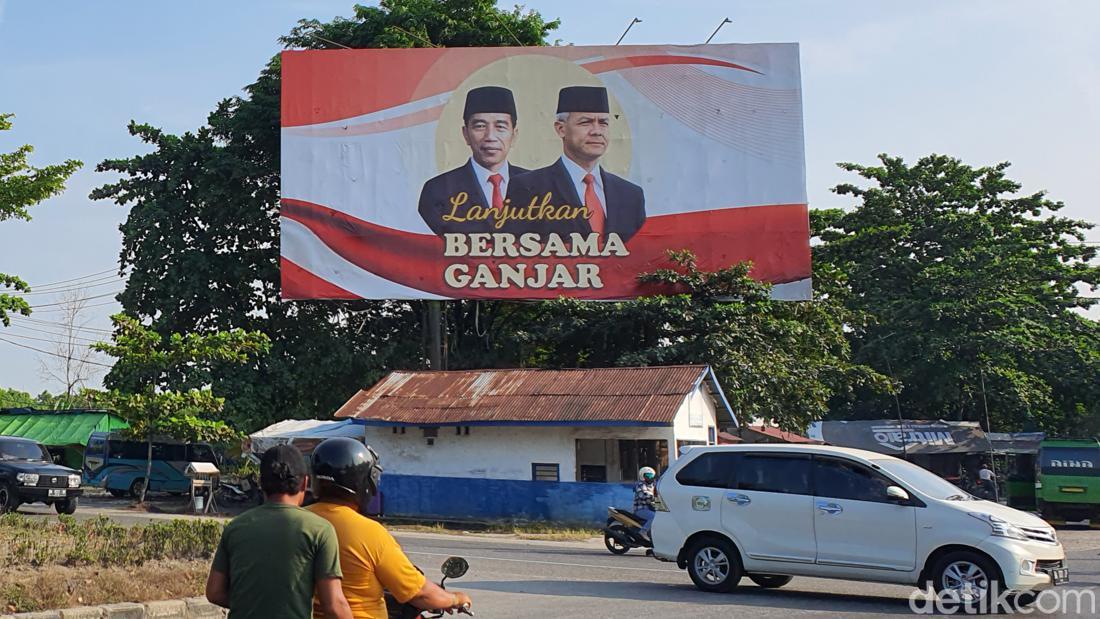 Ramai Baliho Jokowi Dukung Prabowo-Ganjar Di Pekanbaru, Begini Respons PDIP