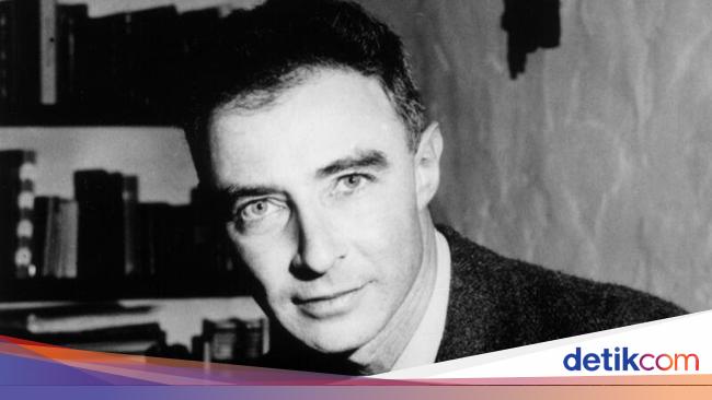 The Father of Black Holes: How Oppenheimer’s Work Revolutionized Astrophysics