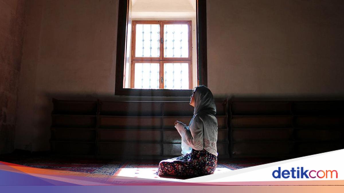 Pahlawan telah pergi meninggalkan perjuangan, tapi doa bisa jadi bukti cinta yang abadi. Begini doa singkat untuk para pahlawan bangsa.