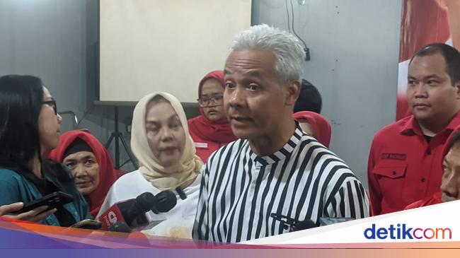 Jokowi’s Designed Shirt for Ganjar Pranowo’s Presidential Campaign Sparks Interest