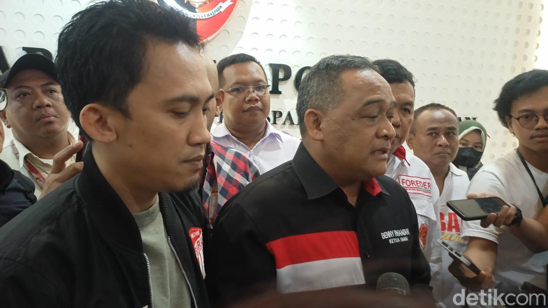 Relawan Adukan Rocky Gerung Ke Bareskrim, Diduga Hina Jokowi