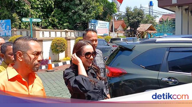 Shinta Bachir Divorce Hearing: Updates on Jakarta Court Case