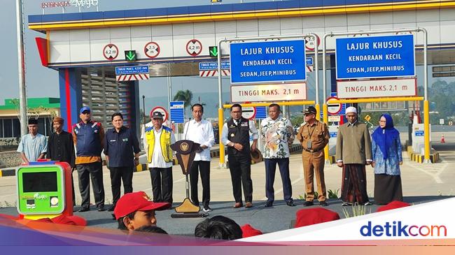 Inauguration of the Cigombong-Cibadak section of the Ciawi-Sukabumi Toll Road by President Jokowi