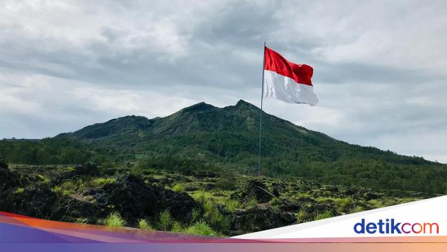 Lirik Lagu Indonesia Raya Lengkap dengan Makna