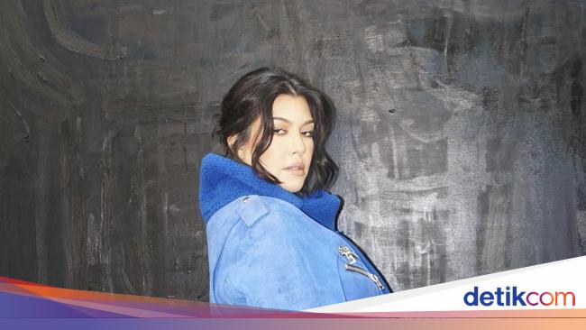 Kourtney Kardashian Melahirkan Anak Travis Baker, Melalui Kondisi Darurat