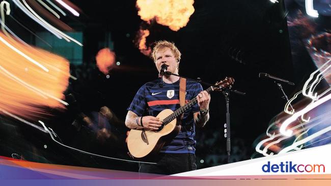 Ed Sheeran Pakai Jersey Thailand di Konser Bangkok