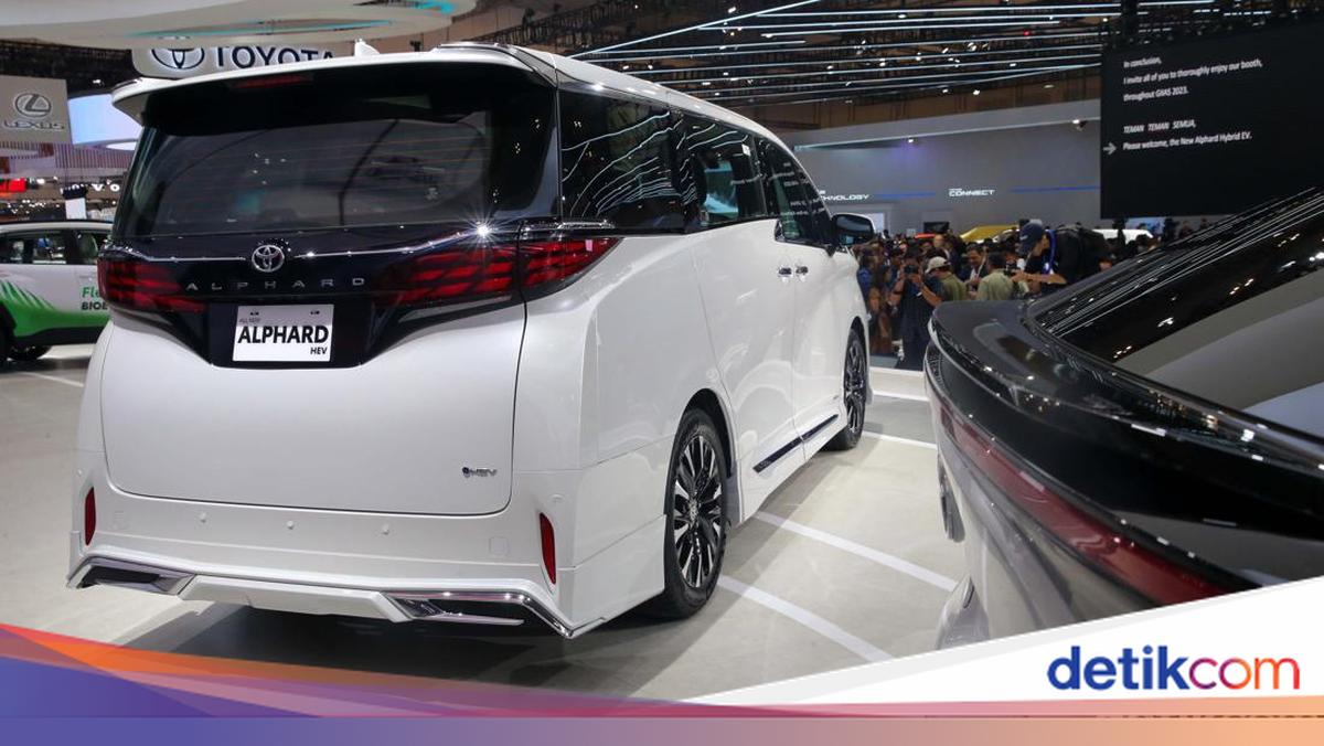 Harga Toyota Alphard Terbaru, Paling Murah Berapa?