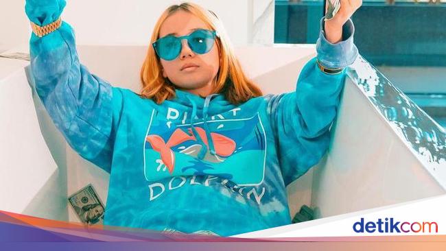 Latest News: Little Rapper Lil Tay Now Accuses Her Father of Faking Her Death