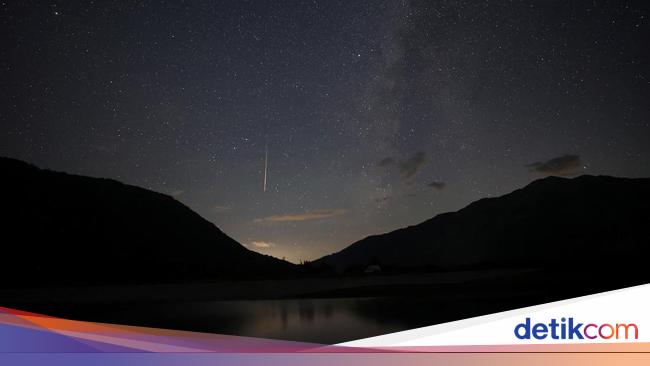 Watch for the top of the November 2024 Taurid Meteor shower tonight