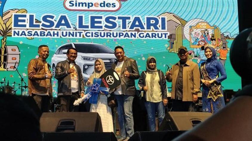 Bertabur Hadiah, Simak Lagi Keseruan Pesta Rakyat Simpedes Di Garut