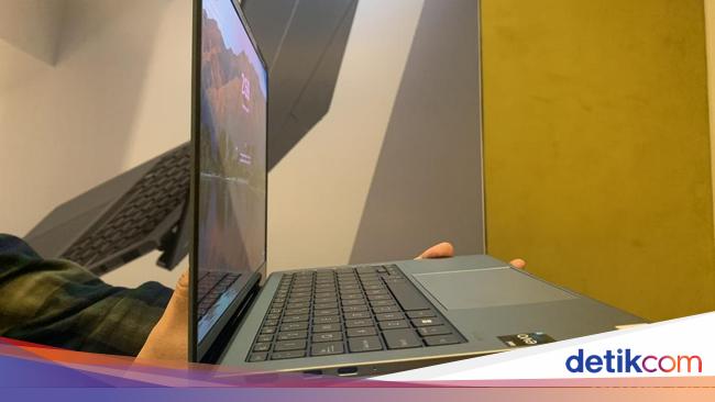 The Thinnest and Lightest 13-inch OLED Laptop: Asus Zenbook S 13 OLED (UX5304)