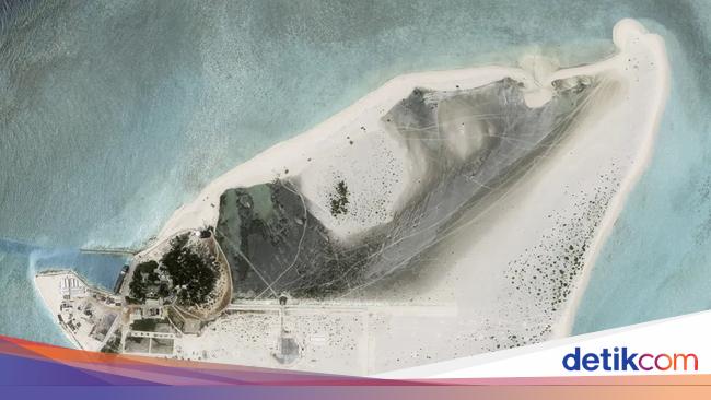 China’s Construction of Airstrip on Tritron Island in South China Sea: Satellite Photos