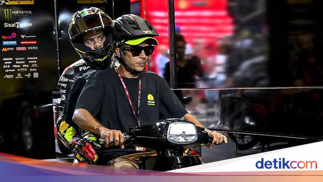 Valentino Rossi Helps Marco Bezzecchi in MotoGP Austria 2023 Practice: Fastest Bezzecchi, Third Bagnaia