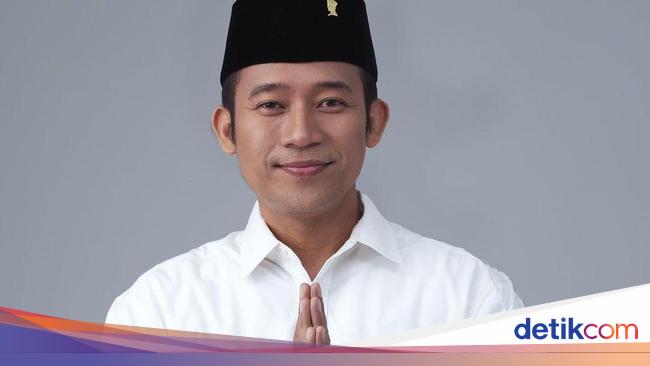 Denny Cagur’s Political Journey: A Comedian’s Quest for Change in West Bandung