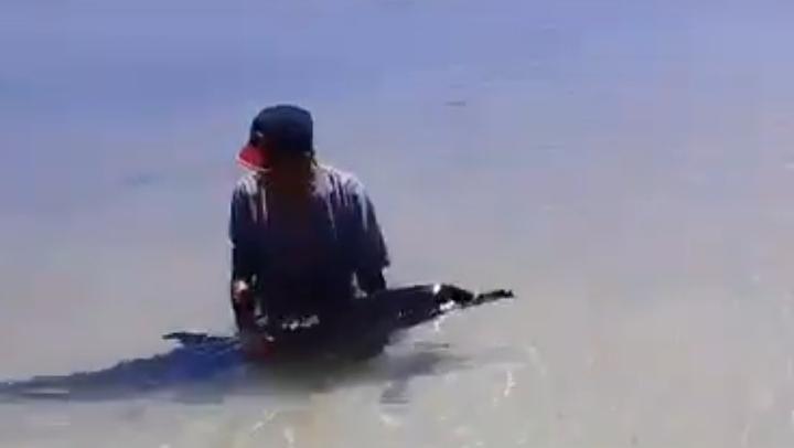 Tragedi Pilu di Pantai Mamburit: Dua Balita di Sumenep Meregang Nyawa Akibat Tenggelam