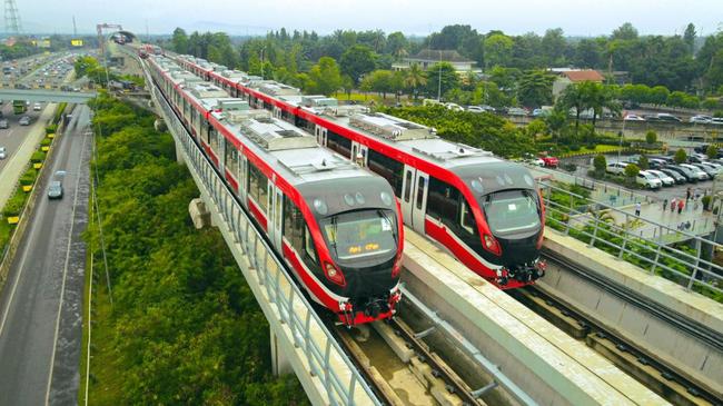 LRT Gangguan Sampai Penumpang Dievakuasi: Ada Suara Keras, Bukan Ledakan