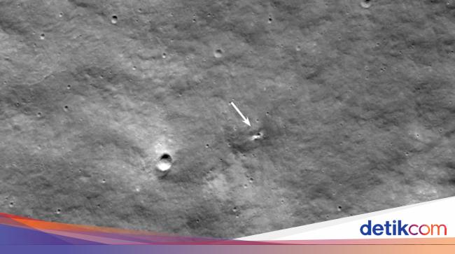 Title: “Failed Luna-25 Landing Mission Leaves New Crater on Moon’s Surface: Impact on Moon’s Landscape and Speculations on the Cause”