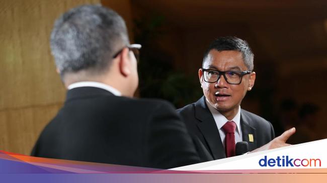 Bos PLN Didapuk Jadi Pemimpin Transformasi Bisnis Berkelanjutan