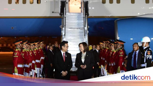 US Vice President, Australian Prime Minister Arrive in Indonesia to Attend ASEAN Summit