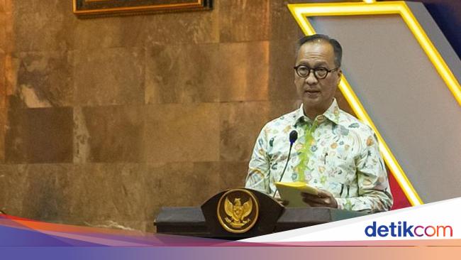 PMI Manufaktur RI ke Zona Merah, Menperin Singgung Relaksasi Impor