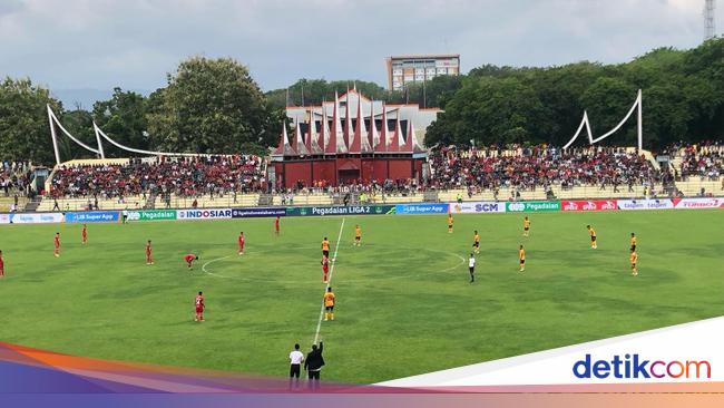 League 2 Group A Week Three Results and Standings: Semen Padang FC Returns to the Top