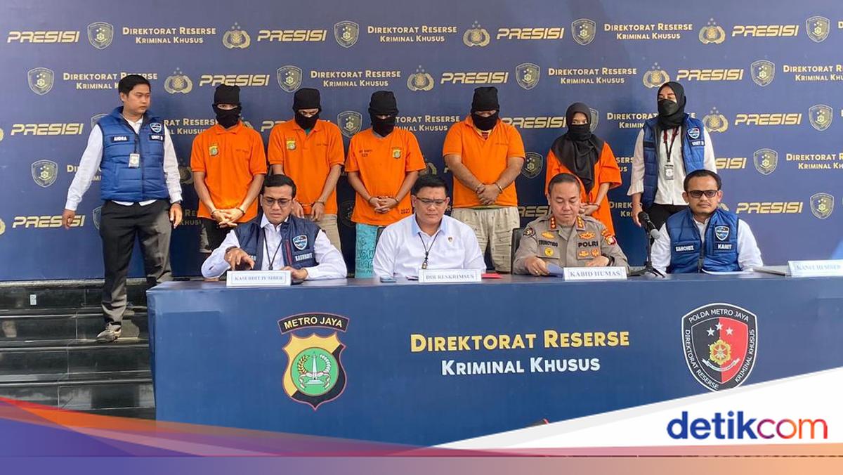 Erkaklar shirali mushuklarni yalayotgan porno