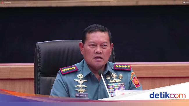 Panglima TNI Takziah ke Keluarga Prajurit Gugur Akibat 2 Super Tucano Jatuh