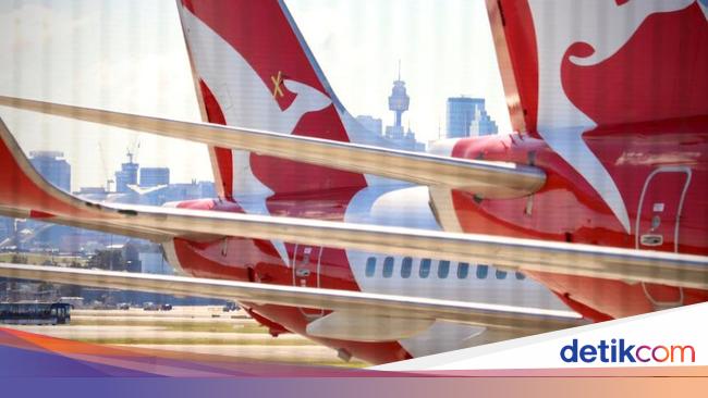 Masalah Teknis, Pesawat Setel Film Dewasa di Setiap Layar Penumpang