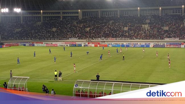Derby Jateng Persis Solo Vs PSIS Semarang Tuntas 2-0