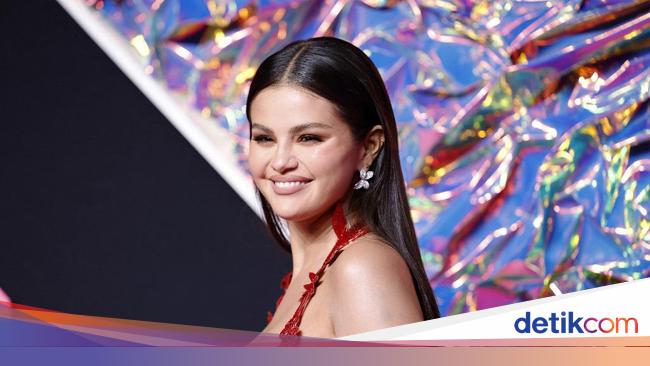 Selena Gomez Jadi Miliarder Gabung \'Geng\' Kim Kardashian-Taylor Swift