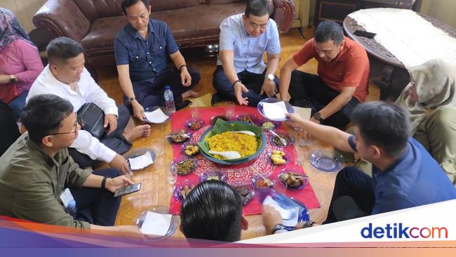 Mengenal Ngidang-Ngobeng, Tradisi Menyajikan Makanan Khas di Palembang