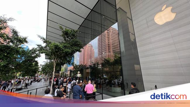 Apple Orchard iPhone 15 Sale: Small Queue and International Customers