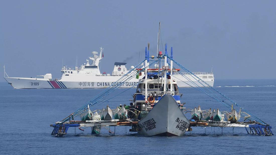 Tegang! Nelayan Filipina Dikejar Kapal China Di Laut China Selatan