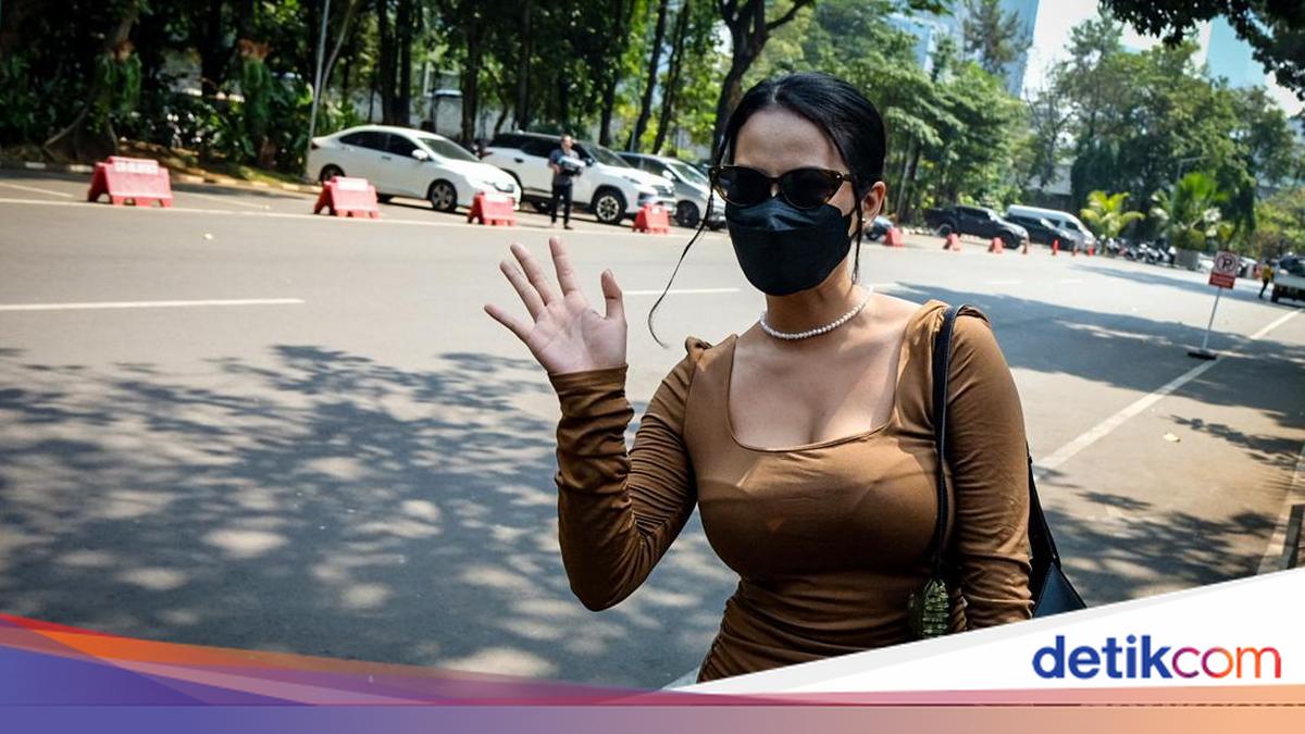 Eski nudist porno Yalangoch qirgiz ayollarining porno suratlari