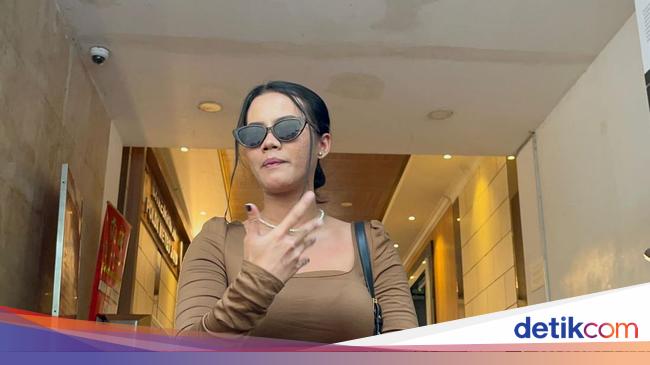 Fransiska Candra Novitasariini Siskaeeee Submits Pretrial Application for Suspect Status in Pornographic Film Case