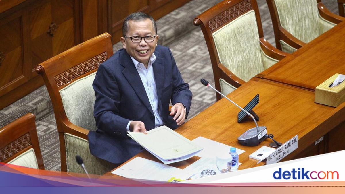 Api Sani Tok! Komisi III DPR Sepakat Pilih Arsul Sani Jadi Calon Hakim MK