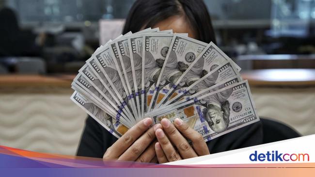 Awal Pekan Dolar AS Dibuka Lesu