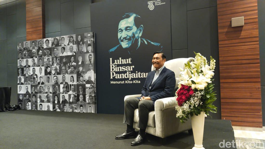 Dari Singapura, Luhut Puji Erick Yang Gantikan Tugasnya Jadi Menko Marves