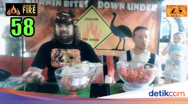 Gokil Pria Ini Lahap Hampir 1 Kg Cabai Terpedas Di Dunia Carolina Reaper