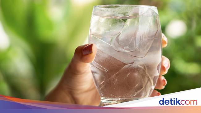 Air Dingin Atasi Dahaga, Ini Manfaat dan Efek Buruk Bagi Tubuh