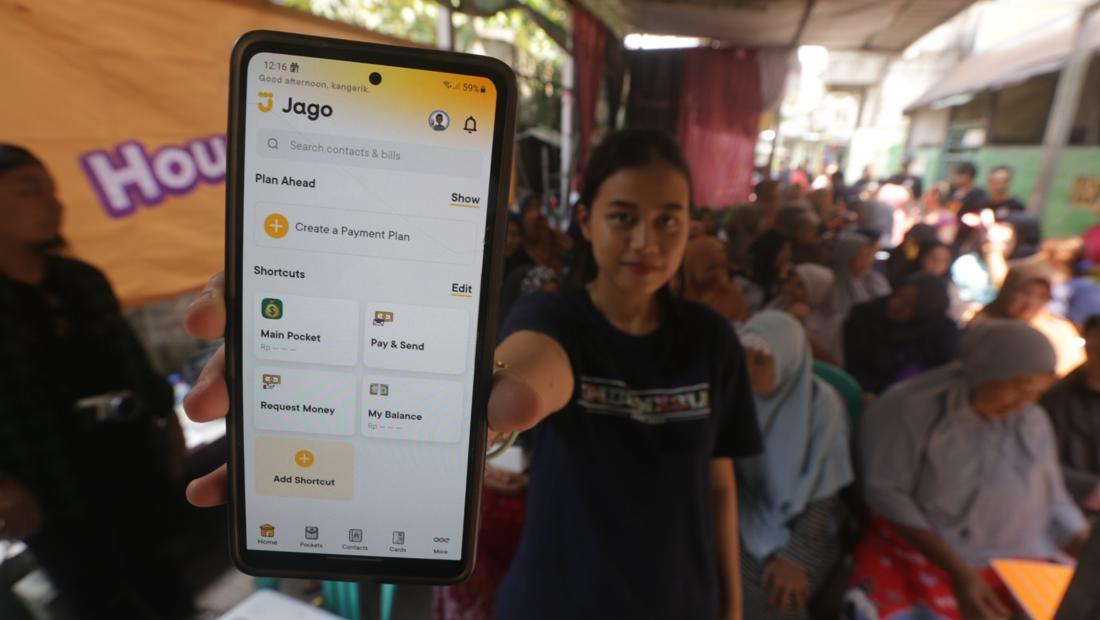 Edukasi Keuangan Bikin Nasabah Bank Jago Tumbuh Signifikan