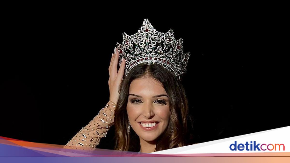 Ayollar hojatxonasida jinsiy aloqa Pavel Derevyankoning samimiy fotosuratlari