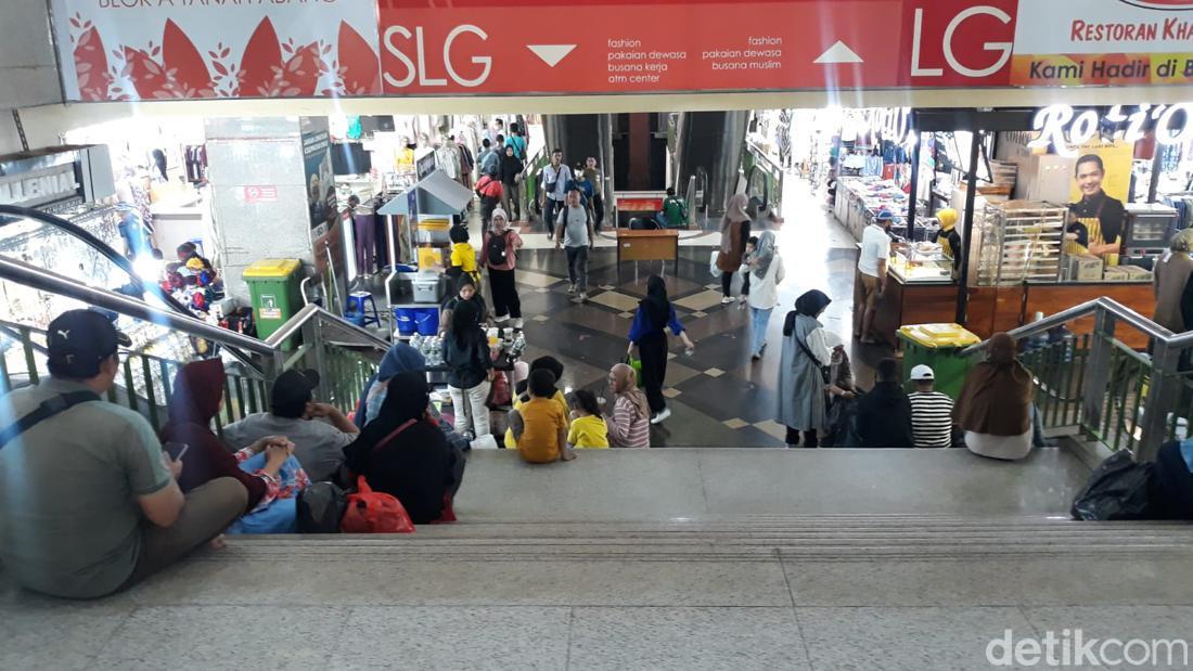 Kondisi Pasar Tanah Abang Usai TikTok Shop Ditutup, Lihat Sendiri Nih!