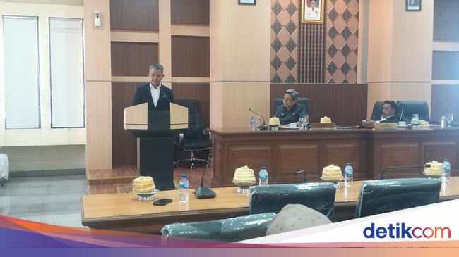 F Demokrat Soroti Pj Gubernur Sebut Sulsel Bangkrut Gegara Defisit Rp 1 5 T