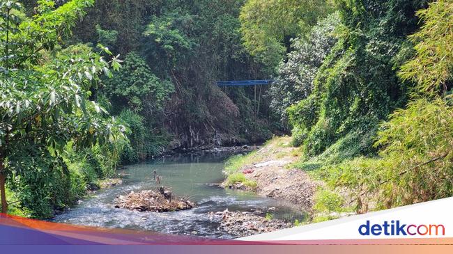 Beredar Video Bernarasi Banjir Sampah di Kali Code, Begini Faktanya