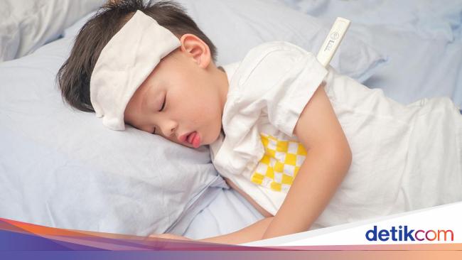 8 Quick Ways to Reduce Fever in Babies Without Medication